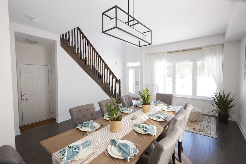 Photo of Livingroom in Oro-Medonte