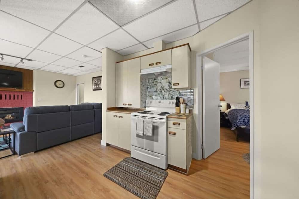 Photo of Kitchen in Lower Sumas Mountain