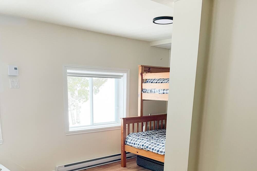 Photo of Bedroom in Saint-Aime-du-Lac-des-Iles