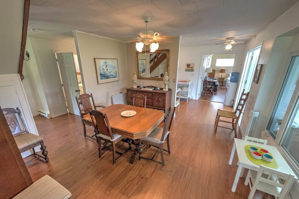 Photo of Livingroom in Rideau Lakes