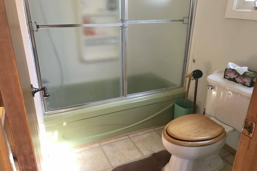 Photo of Bathroom in Rideau Lakes