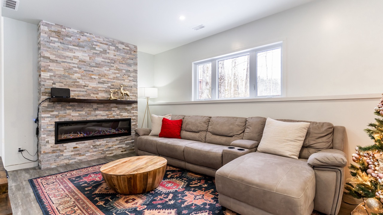 Photo of Livingroom in Marmora and Lake