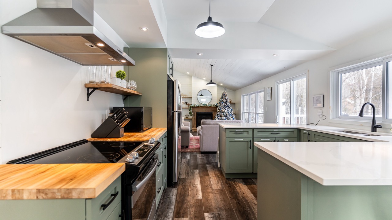 Photo of Kitchen in Marmora and Lake