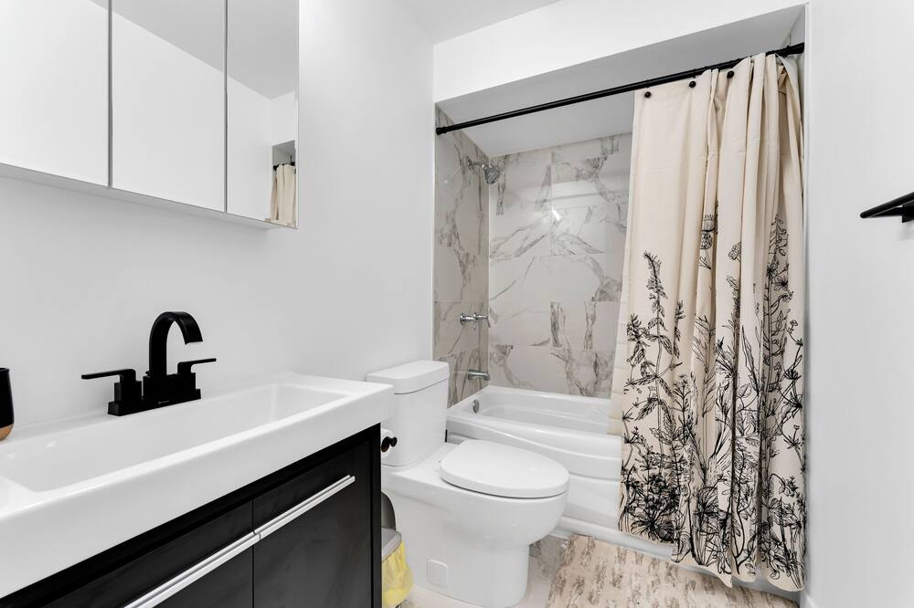 Photo of Bathroom in Downtown Gatineau