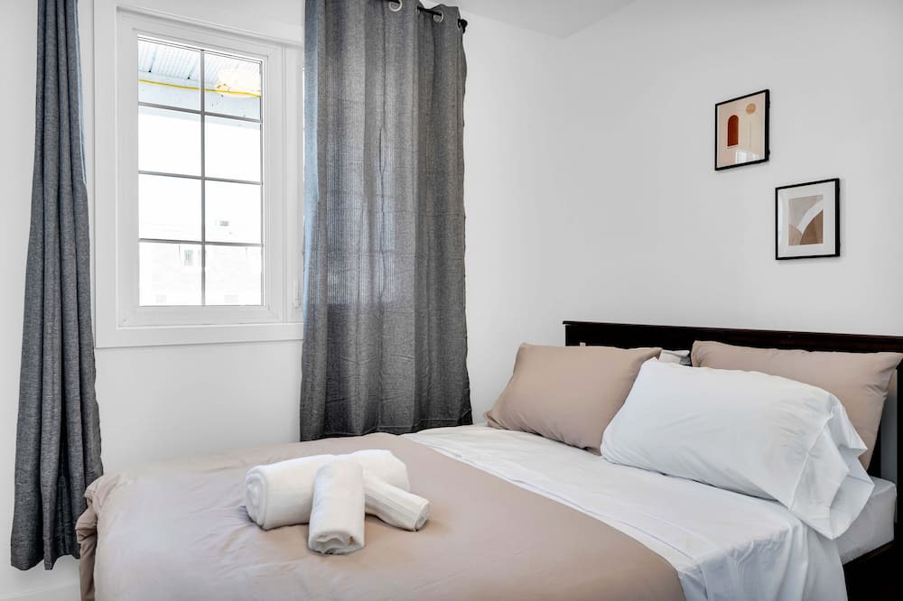 Photo of Bedroom in Downtown Gatineau