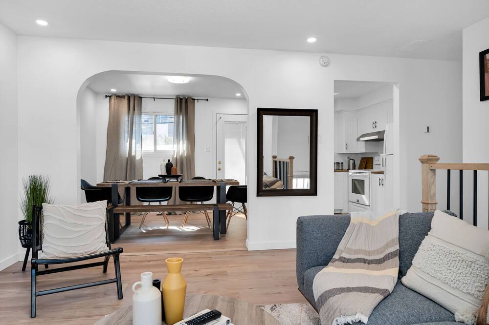 Photo of Livingroom in Downtown Gatineau