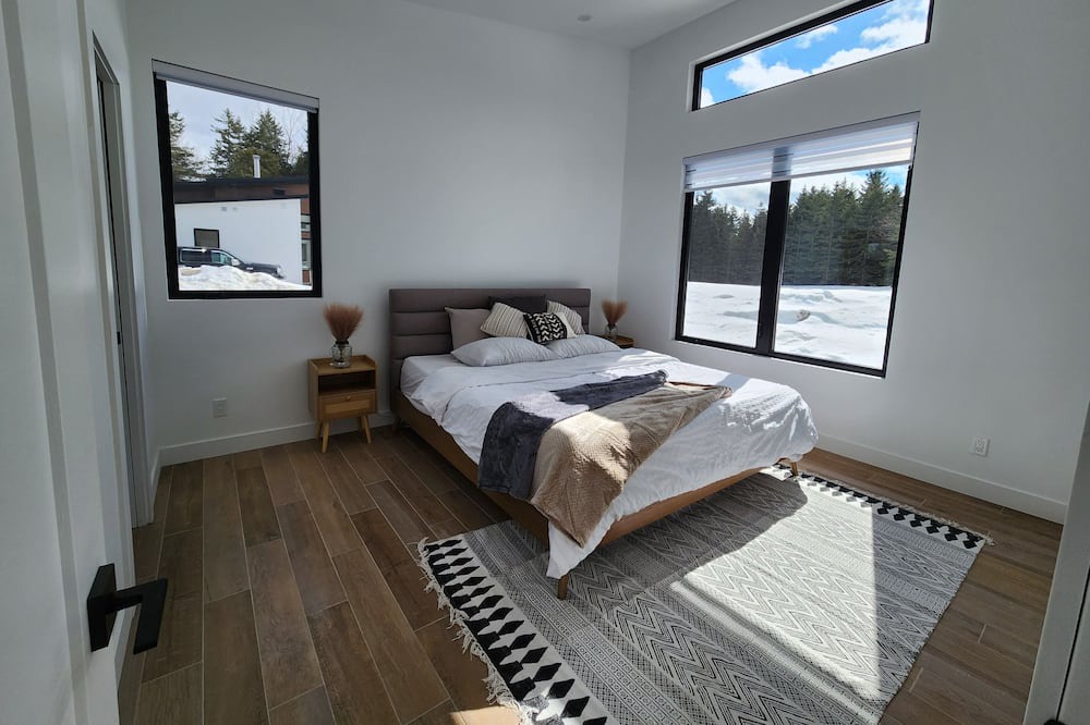 Photo of Bedroom in Weedon