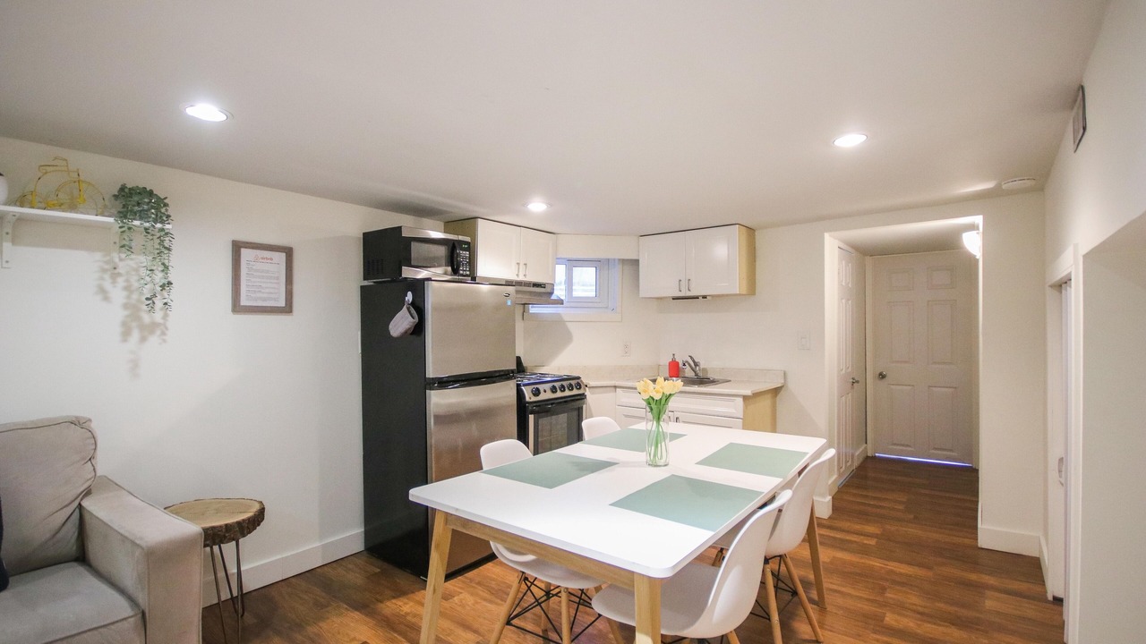 Photo of Bedroom in Greenwood - Coxwell