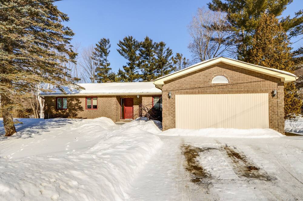 Photo of Outdoor in Aylmer