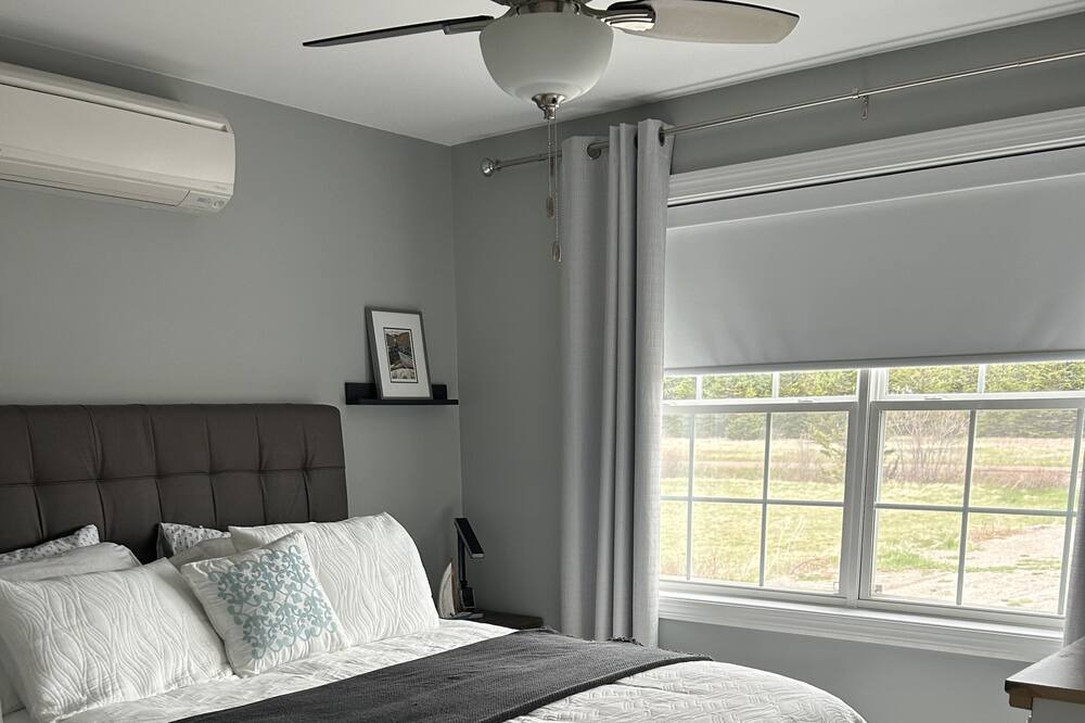 Photo of Bedroom in Economy