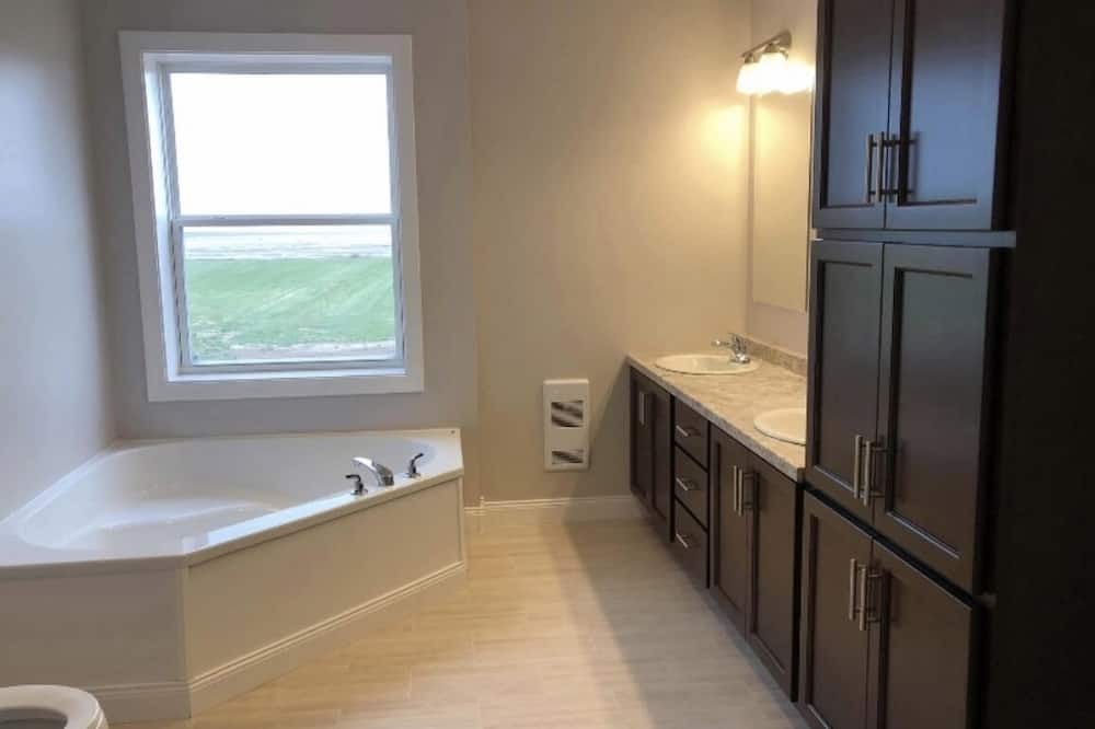 Photo of Bathroom in Economy