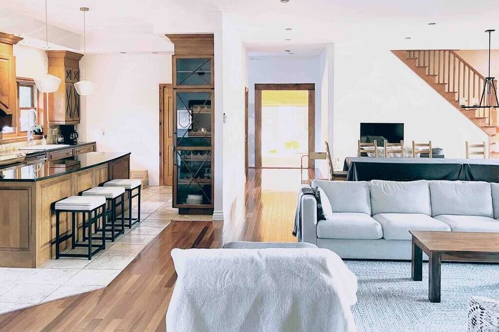 Photo of Bedroom in Sainte-Ann-des-Lacs