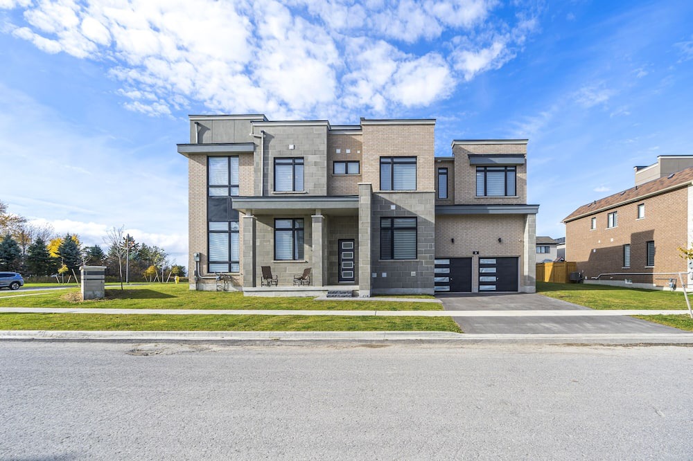 Photo of Outdoor in Bowmanville