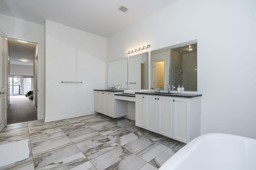 Photo of Bathroom in Bowmanville