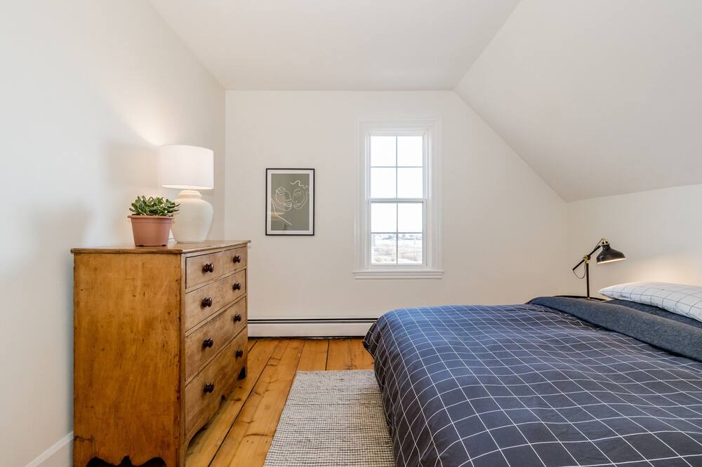 Photo of Bedroom in Granville Ferry