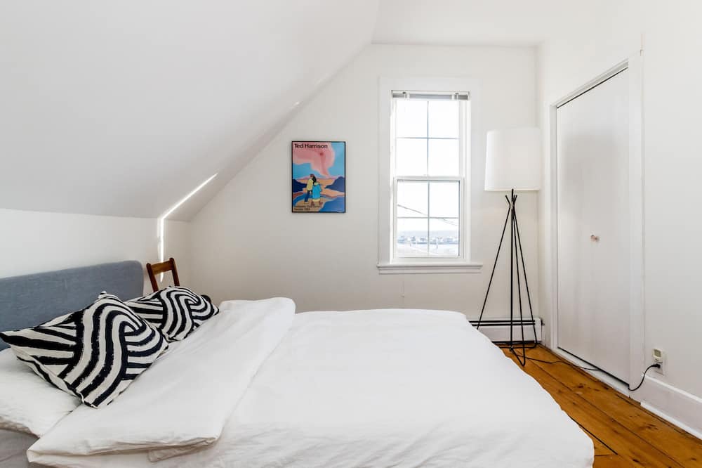Photo of Bedroom in Granville Ferry