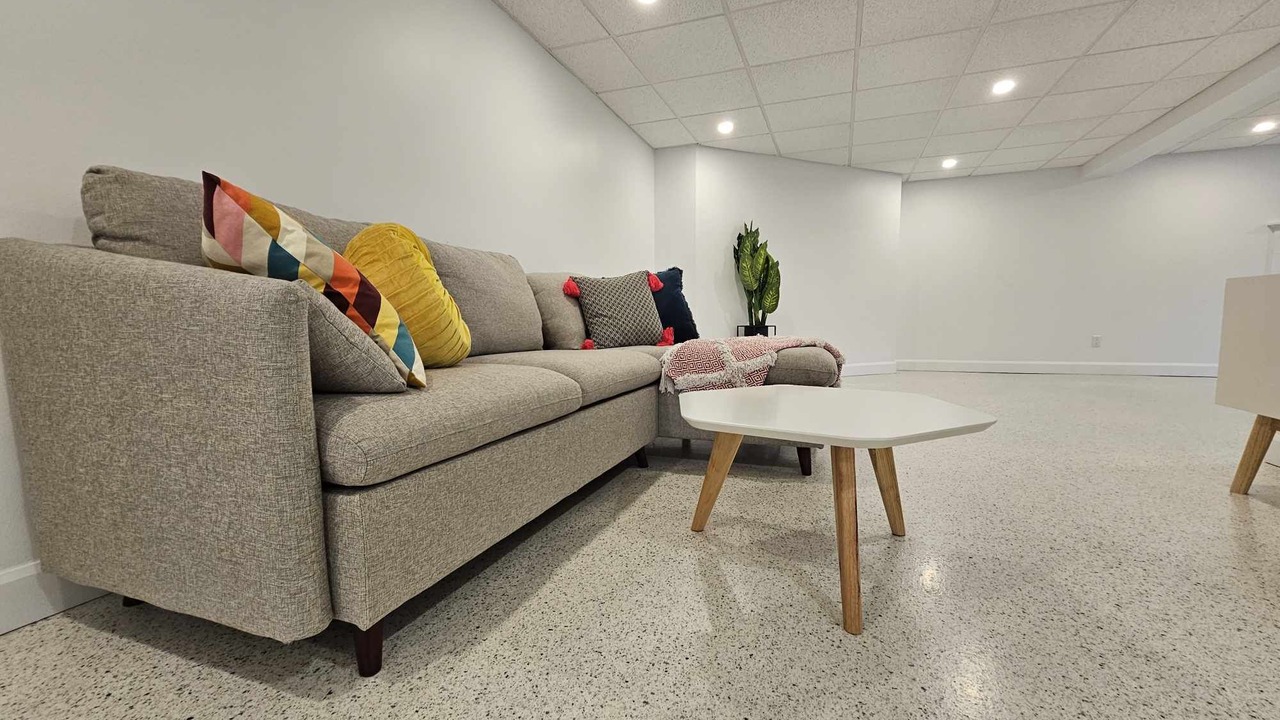 Photo of Livingroom in Chertsey