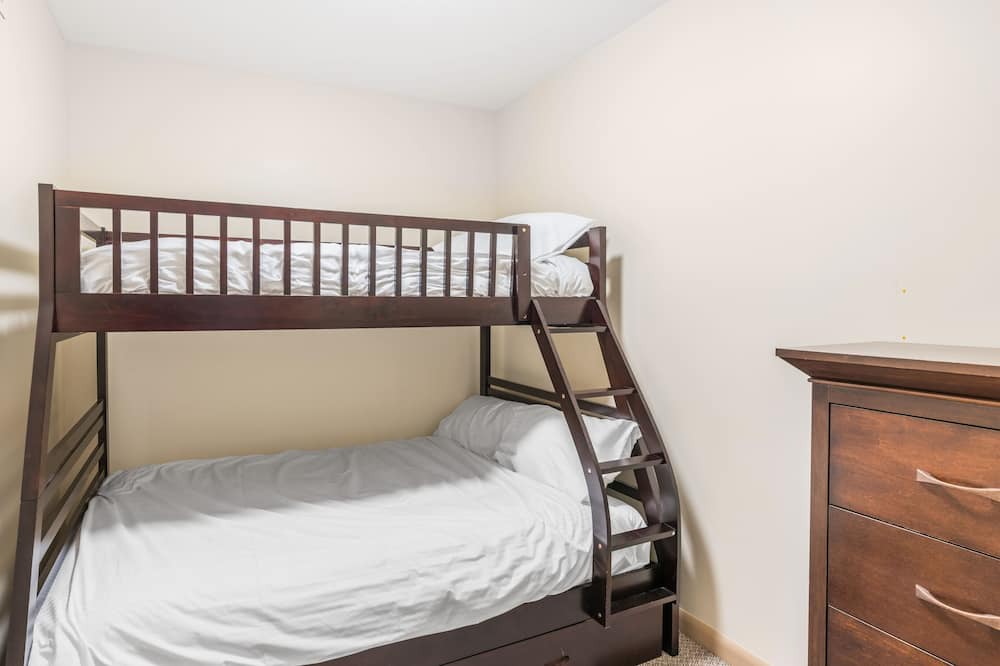Photo of Bedroom in South Pandosy
