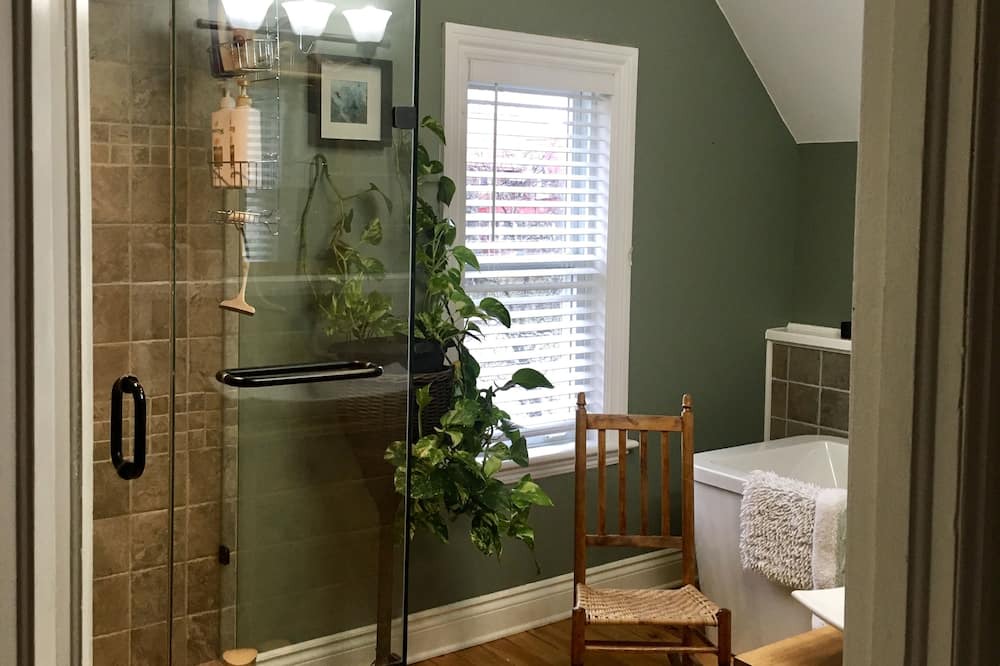 Photo of Bathroom in Rideau Lakes