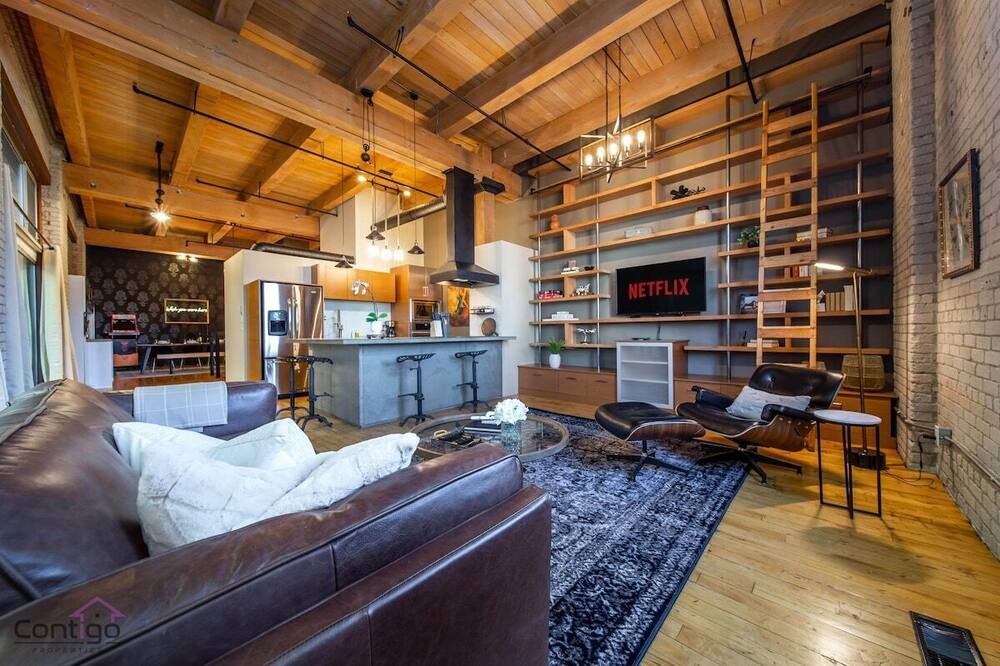 Photo of Livingroom in Downtown Edmonton