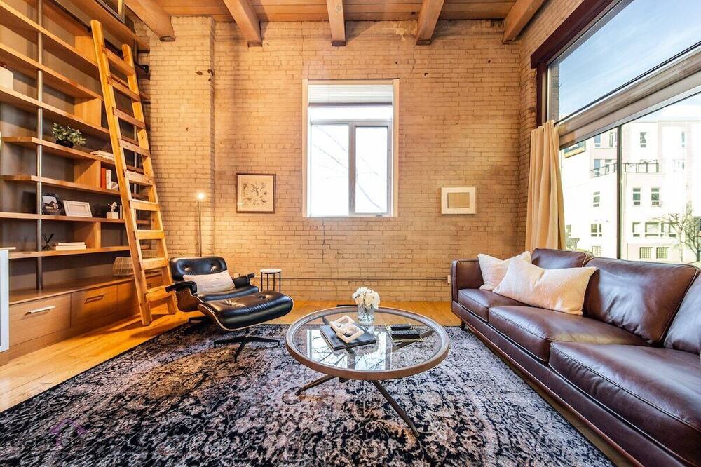 Photo of Livingroom in Downtown Edmonton