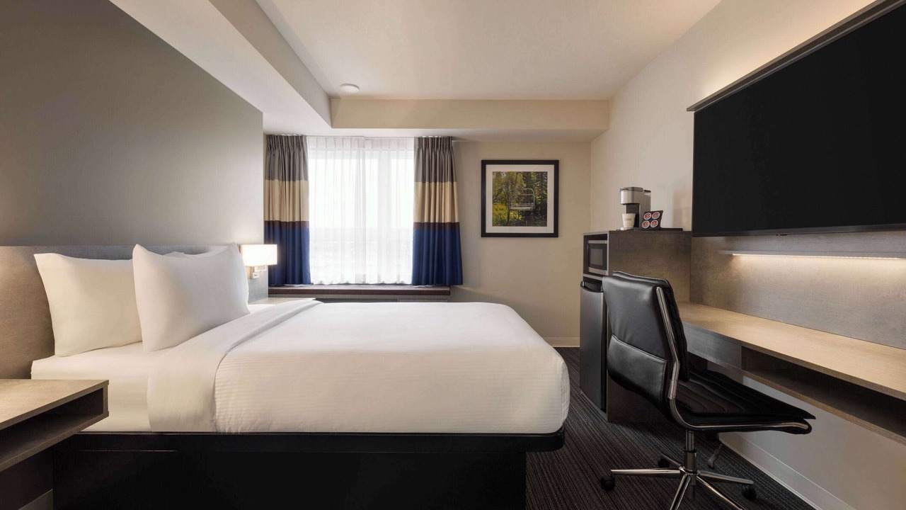 Photo of Bedroom in Boisbriand