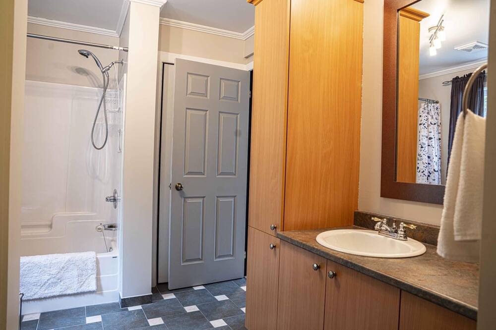 Photo of Bathroom in Saint-Simeon