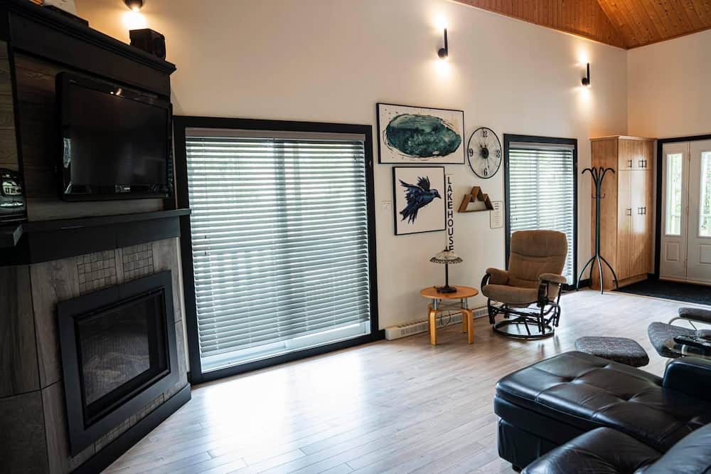 Photo of Livingroom in Saint-Simeon