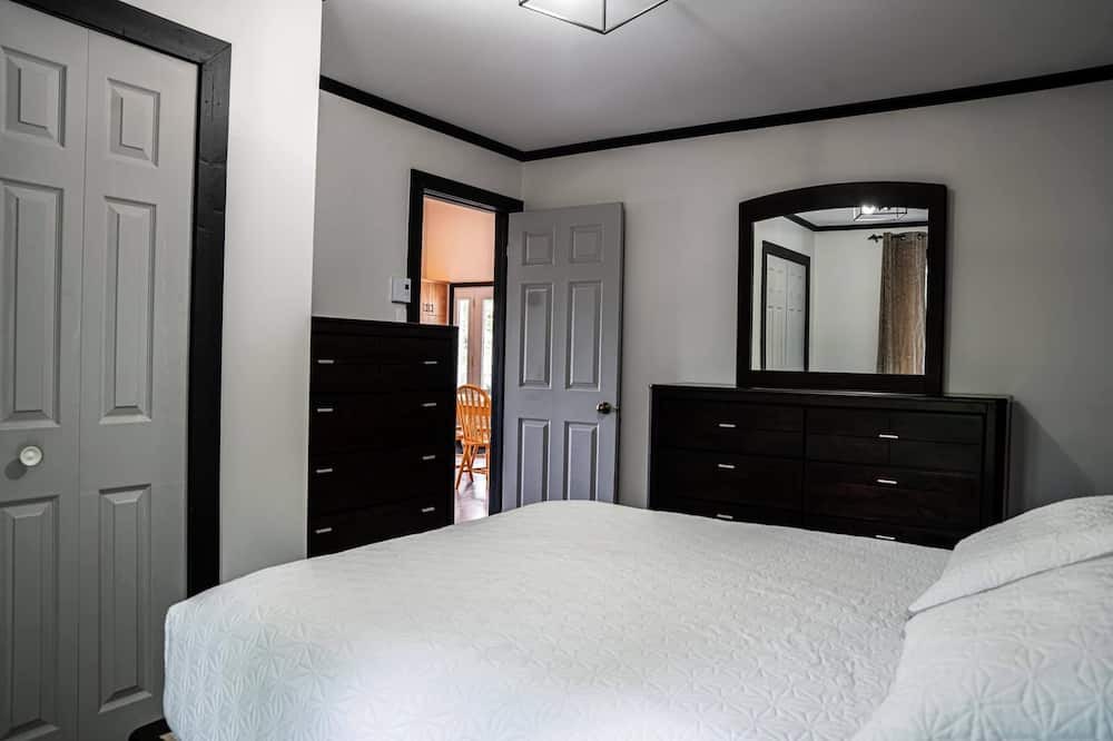 Photo of Bedroom in Saint-Simeon