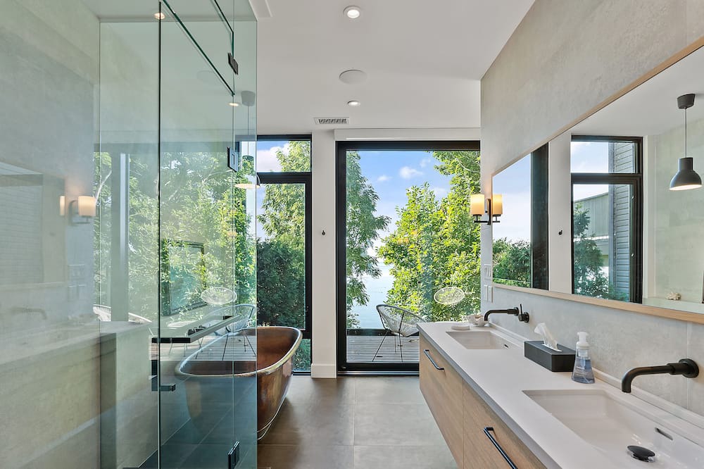 Photo of Bathroom in New Toronto