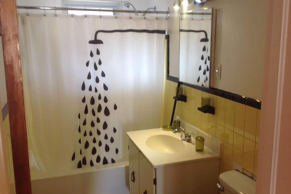 Photo of Bathroom in LaSalle