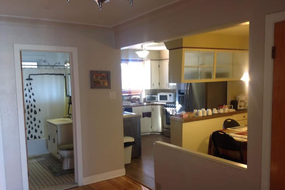Photo of Bathroom in LaSalle