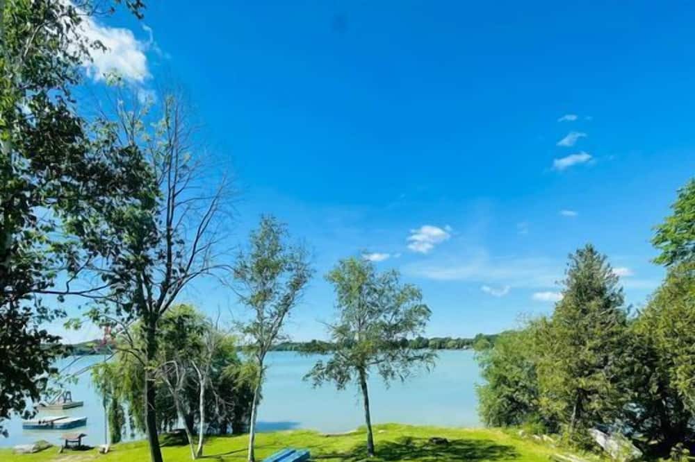 Photo of Outdoor in Colborne