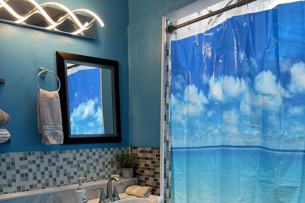 Photo of Bathroom in Quidi Vidi