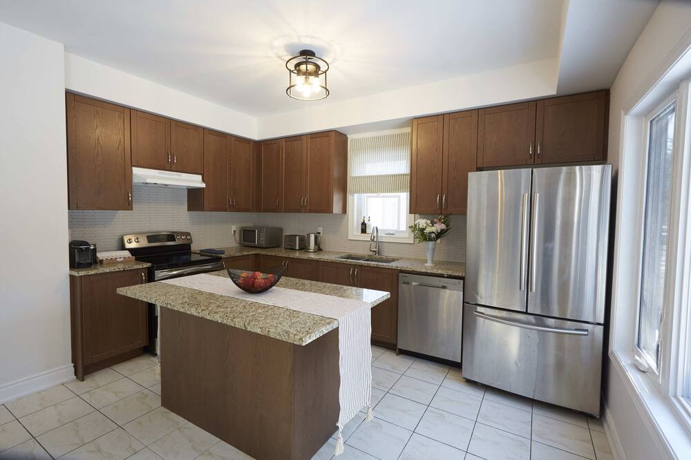 Photo of Kitchen in Oro-Medonte