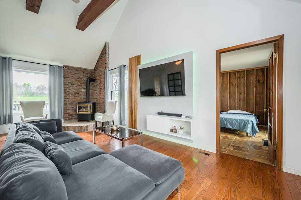 Photo of Livingroom in Georgian Bluffs