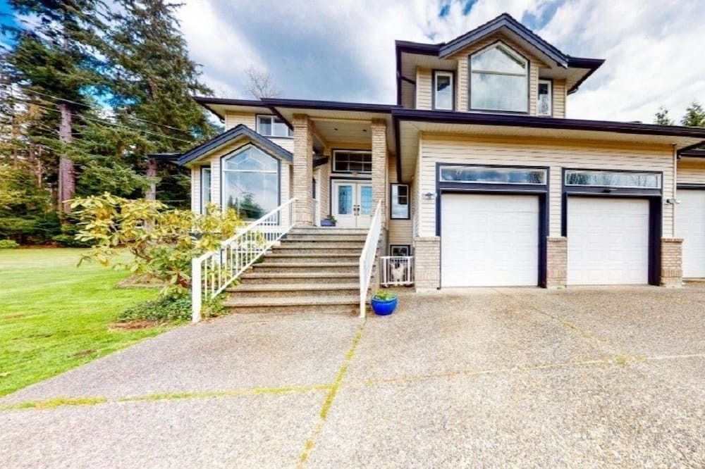 Photo of Outdoor in Maple Ridge