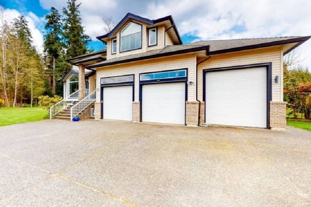 Photo of Outdoor in Maple Ridge