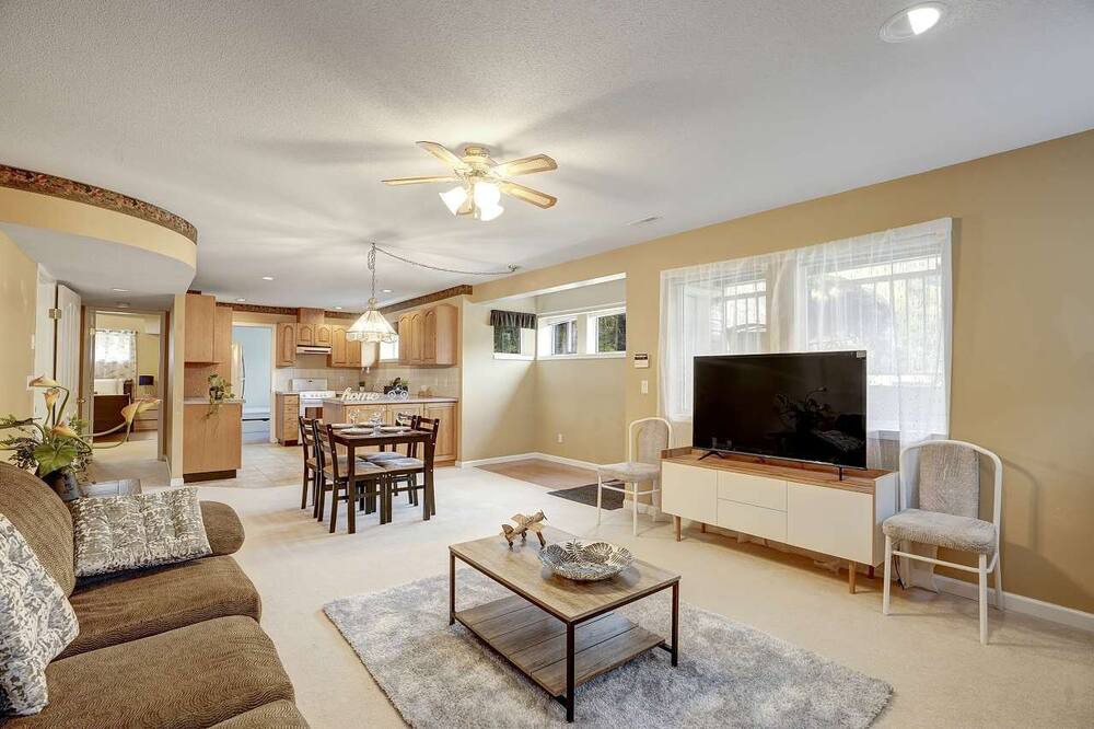 Photo of Livingroom in Maple Ridge