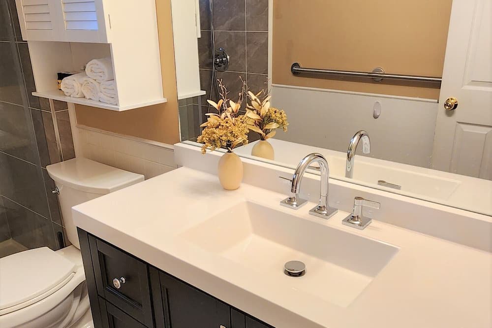 Photo of Bathroom in Maple Ridge