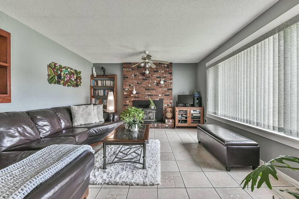 Photo of Livingroom in Maple Ridge