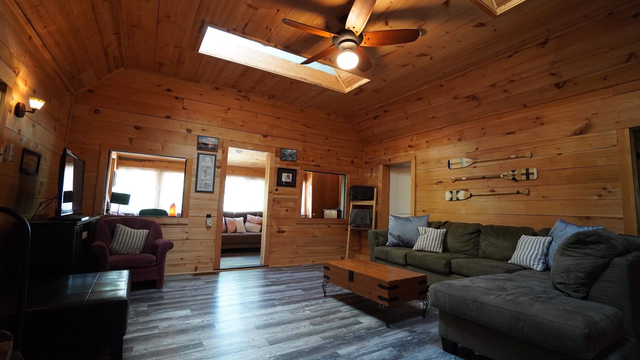 Photo of Livingroom in Gravenhurst