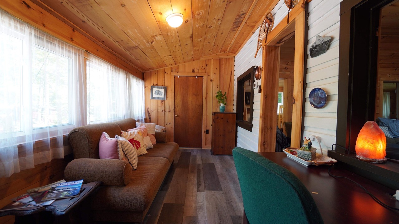 Photo of Livingroom in Gravenhurst