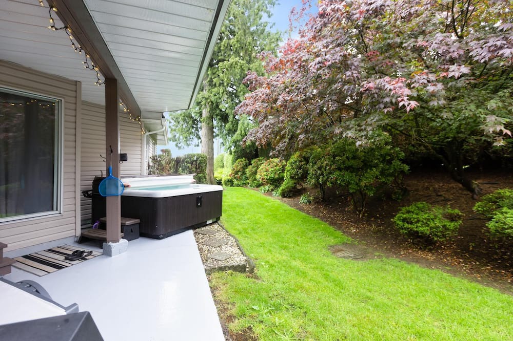 Photo of Outdoor in Townline Hill