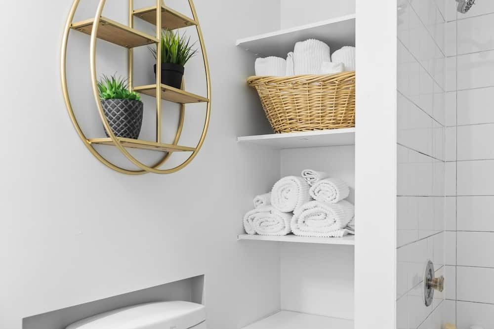 Photo of Bathroom in Townline Hill