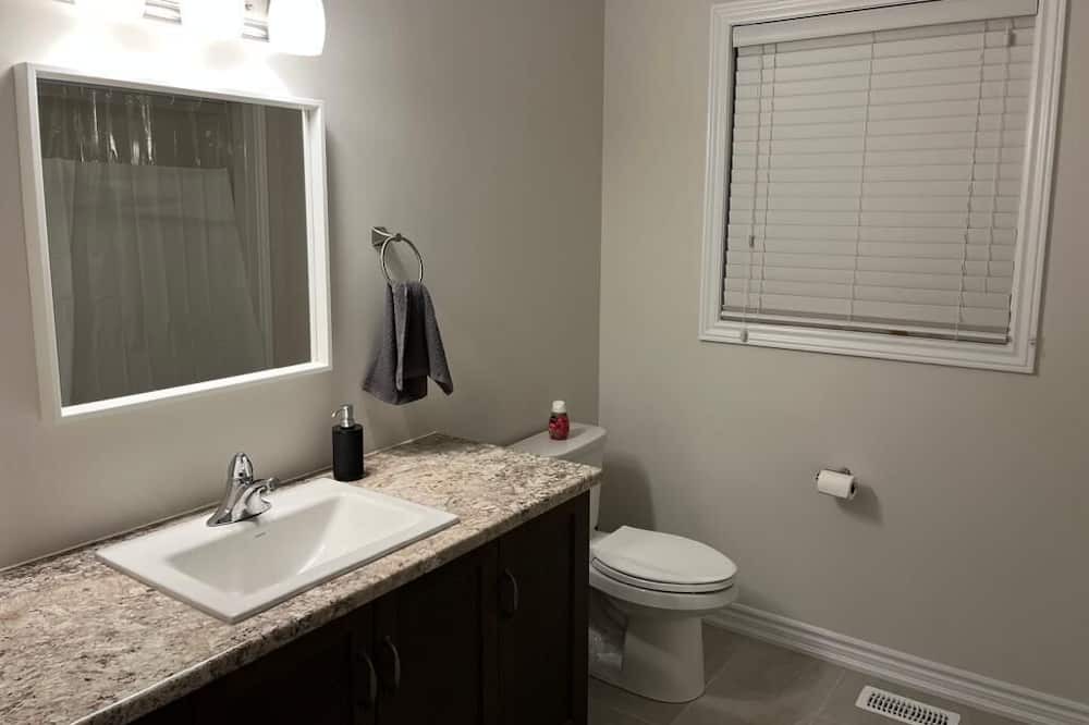 Photo of Bathroom in Welland