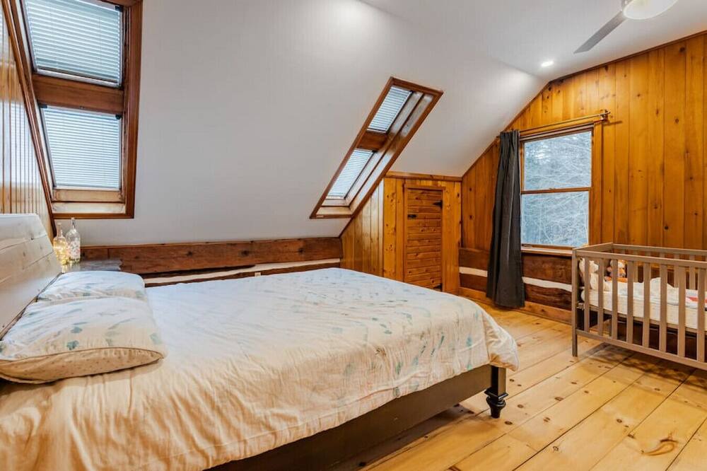 Photo of Bedroom in Mayo