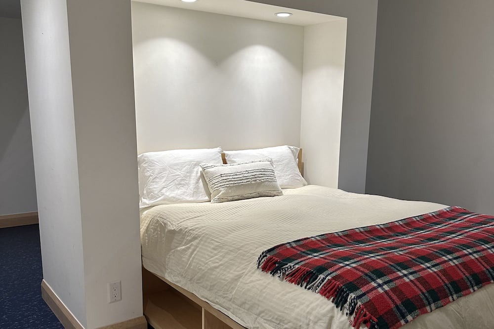 Photo of Bedroom in Creemore