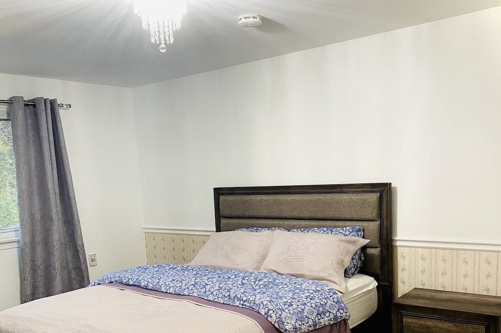 Photo of Bedroom in Aurora