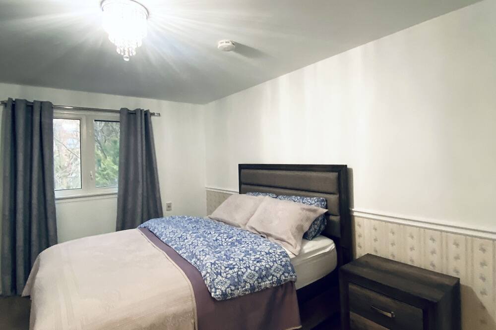 Photo of Bedroom in Aurora